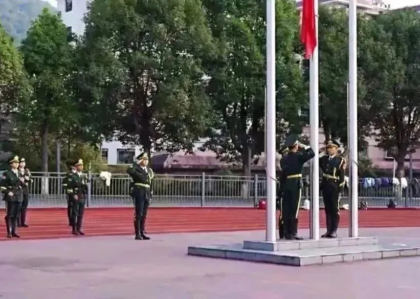 升旗.jpg